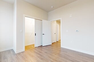 Interior Photo - Roxford at The Crosswalks