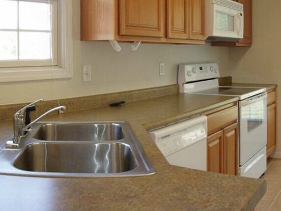 Building Photo - 1980 Emily