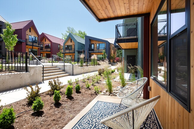 Foto del edificio - 1244 Quincy St