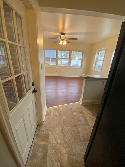 Foto del edificio - 106 Valley Rd