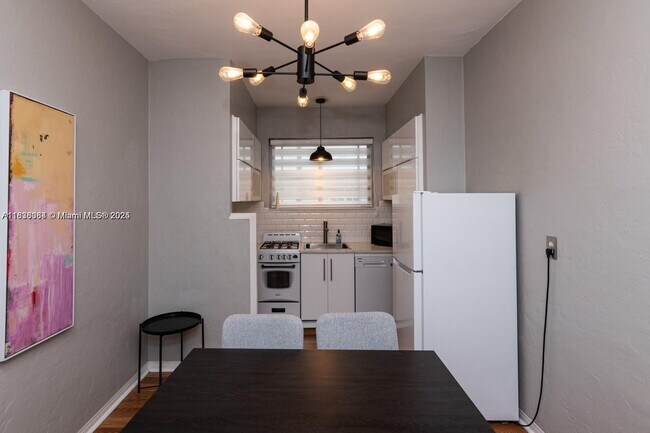 Foto del edificio - 635 12th St