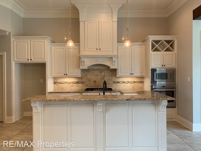 Building Photo - 3 br, 2 bath House - 12092 Rotterdam lot# 90
