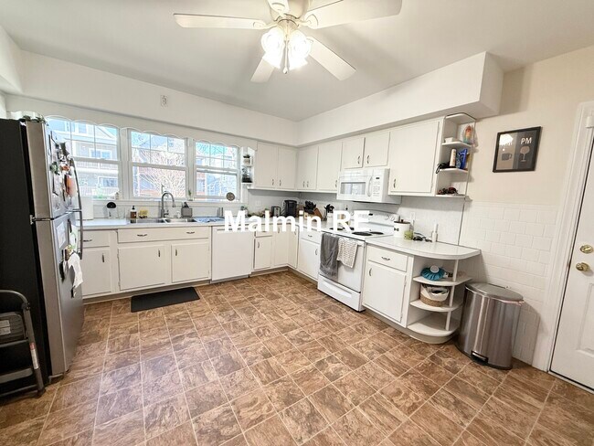 Foto del edificio - 920 E 4th St