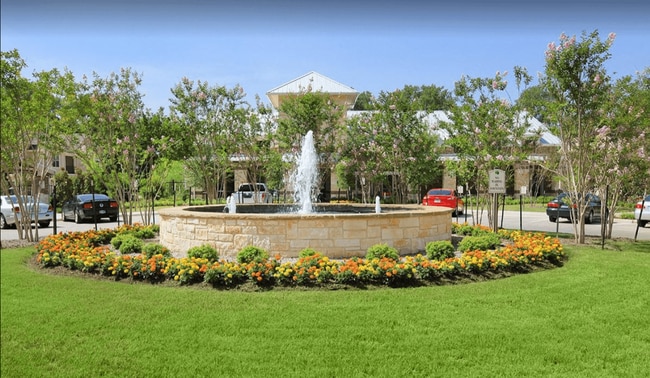 Foto del edificio - Trinity Bell Gardens Apartments