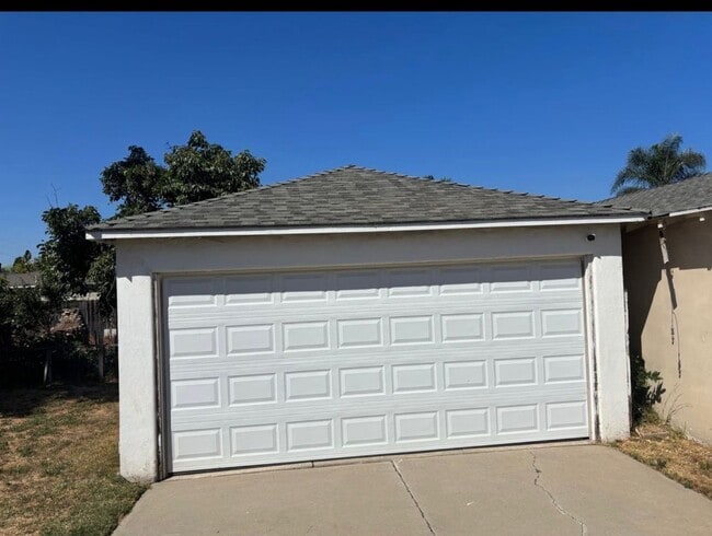 Photo - Charming 2 Bed 1 Bath Tustiin Home on Large Lot