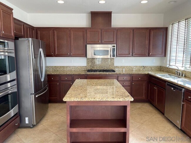 Foto del edificio - 5150 Bay Crest Ln