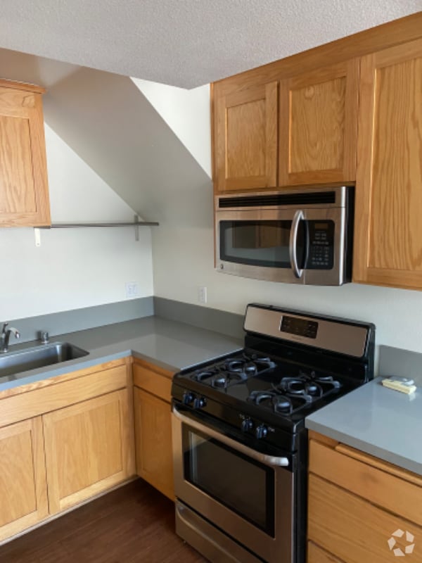 Building Photo - 3627 Dunn Dr