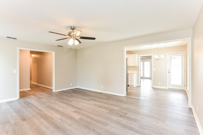 Foto del edificio - 1207 Cason Ln