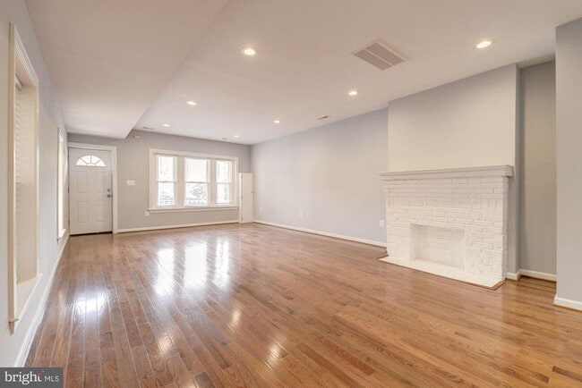 Building Photo - 1914 10th St NW