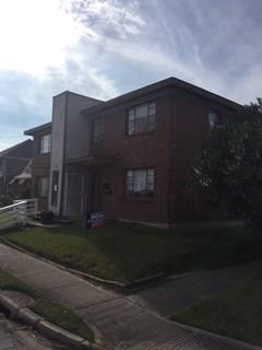 Building Photo - 1402 Gustav St