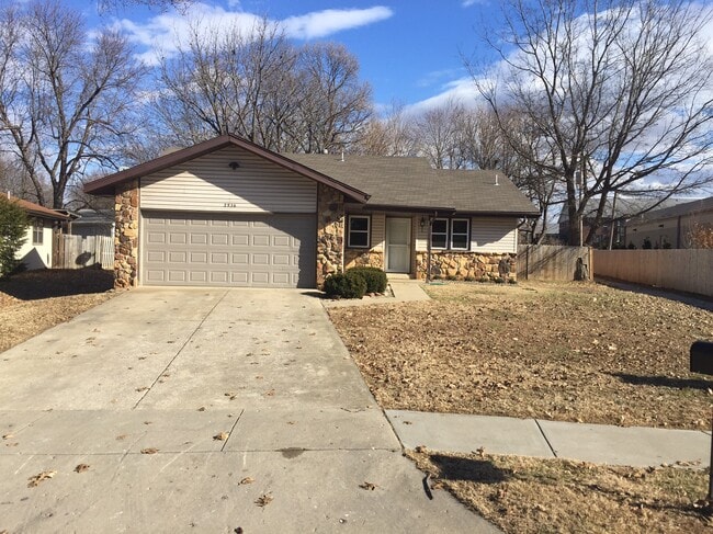 Building Photo - 2936 S Kimbrough Ave