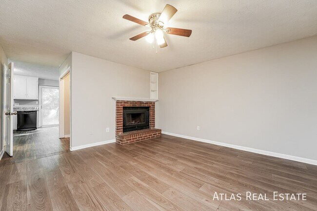 Building Photo - 227 Highland Park Dr