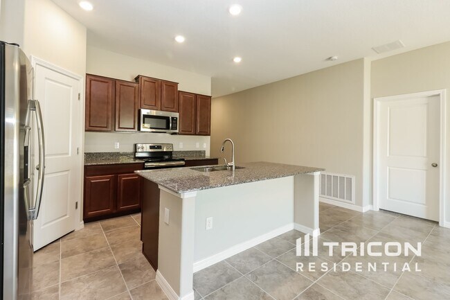 Building Photo - 1732 Broad Winged Hawk Dr