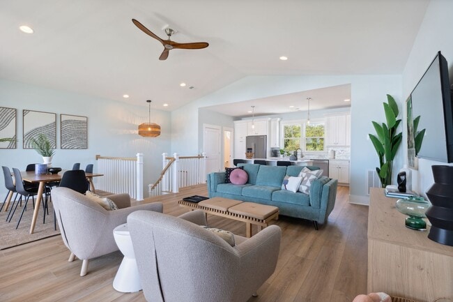 Building Photo - NEW HIGH END OFF-SEASON RENTAL WITH ELEVATOR NOW AVAILABLE