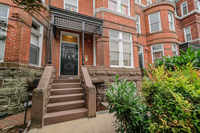Building Photo - 1504 17th St NW