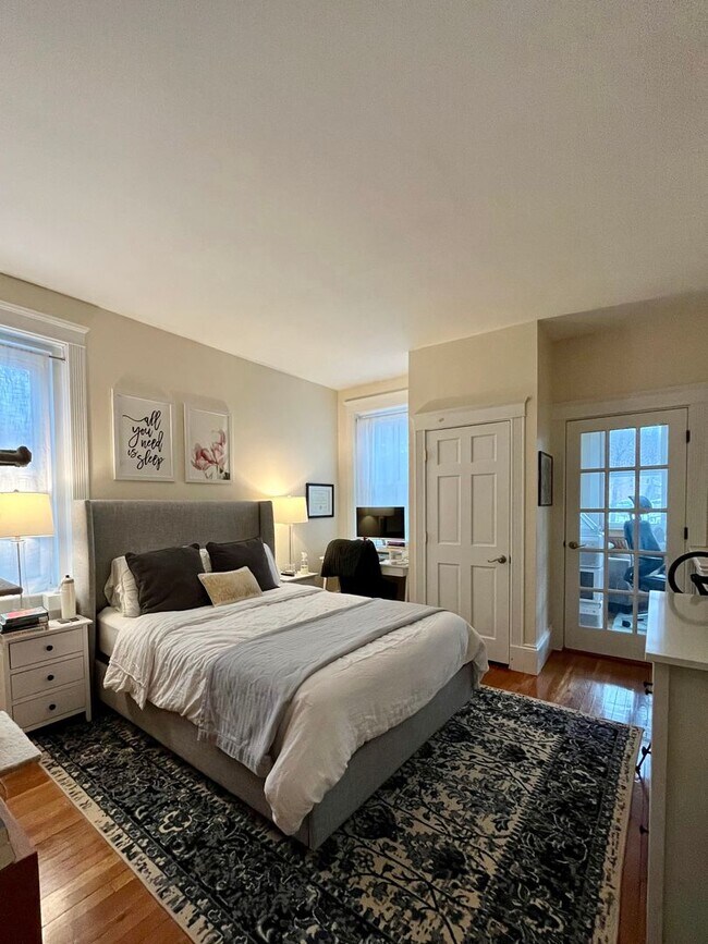 Building Photo - Central Brookline Location, Parking Includ...