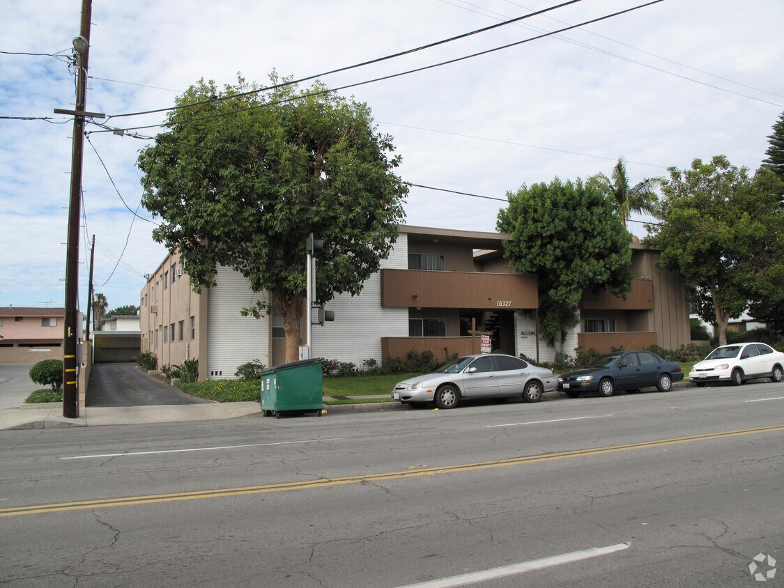 Primary Photo - 10327 Downey Ave