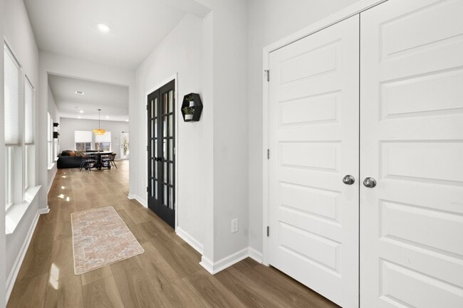 Foto del edificio - 119 Holloway Hl