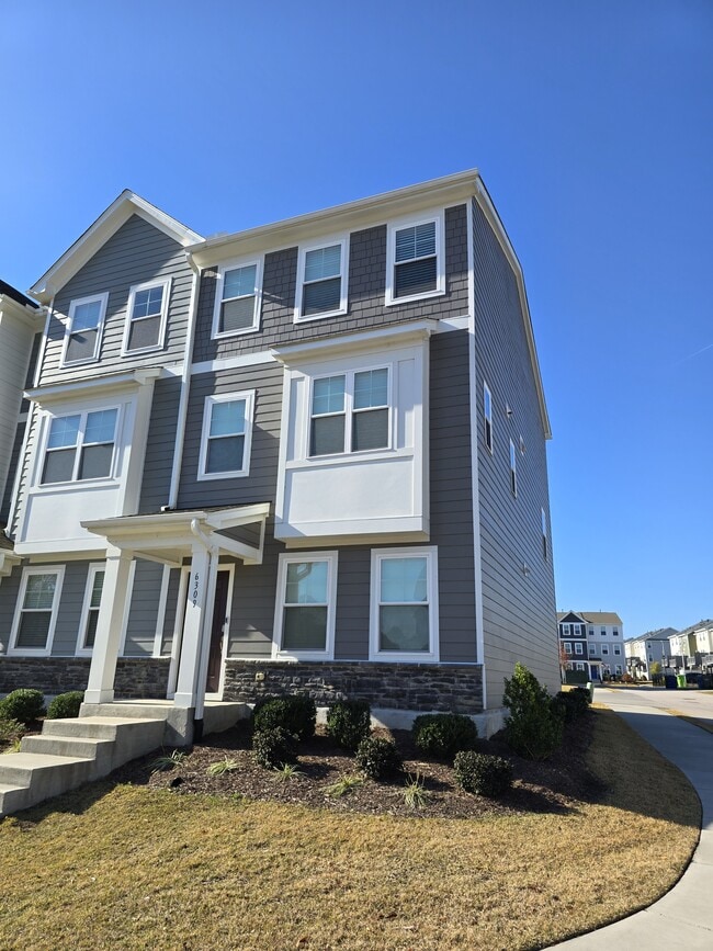 Foto del edificio - 6309 Truxton Ln