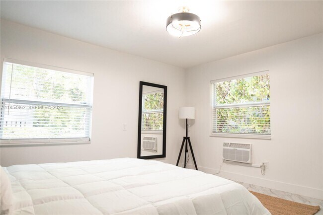 Foto del edificio - 224 Meridian Ave