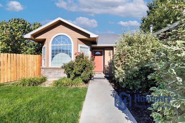 Foto del edificio - Charming home minutes from Settler's Park
