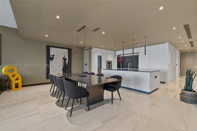 Building Photo - 300 Biscayne Blvd