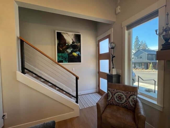 Building Photo - West Side Luxury living