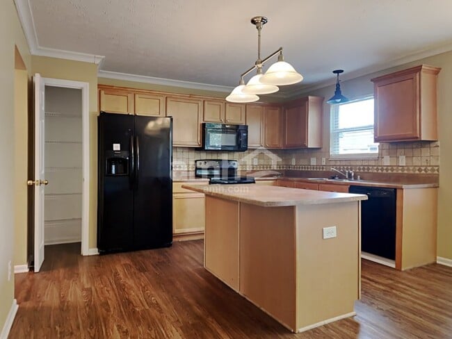 Foto del edificio - 180 Regency Sq