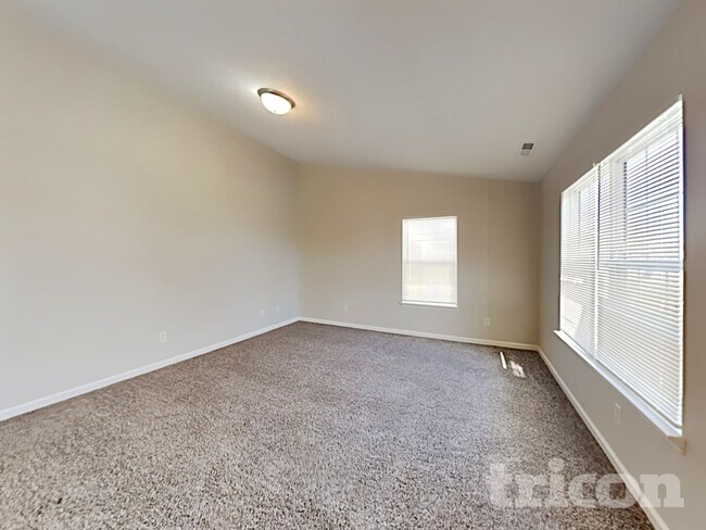 Foto del edificio - 4040 Dogwood Ln