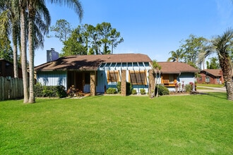 Building Photo - 55 Windrift Ct