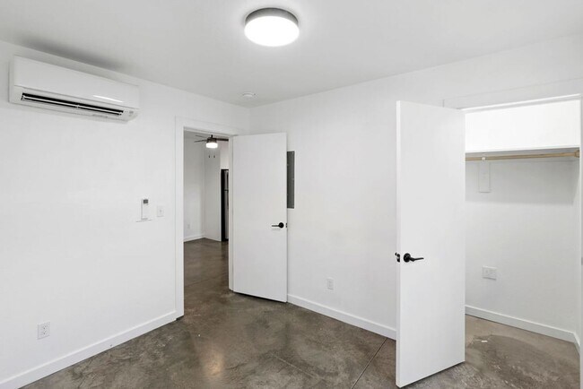 Foto del edificio - 345 Wheeler Ave