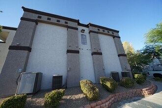 Building Photo - 7255 W Sunset Rd