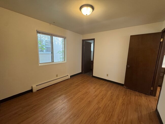 Bedroom - Walnut Park Apartments