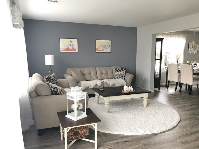 Foto del edificio - 109 Stonecrest Ln
