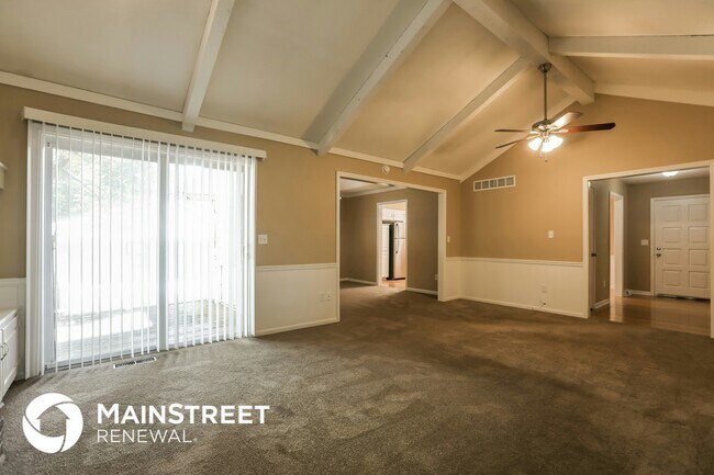 Foto del edificio - 404 Meadow Ln