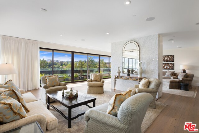 Foto del edificio - 10551 Wilshire Blvd