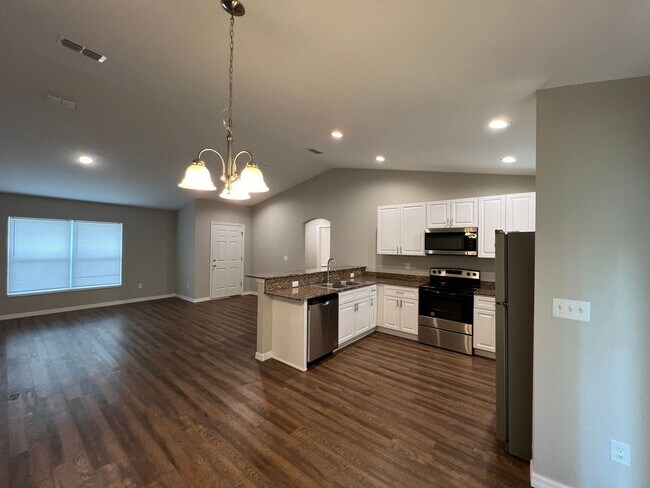 Foto del edificio - Charming 3 Bedroom, 2 Bathroom Home!!!