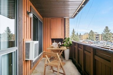 Photo du bâtiment - Fairway Apartment