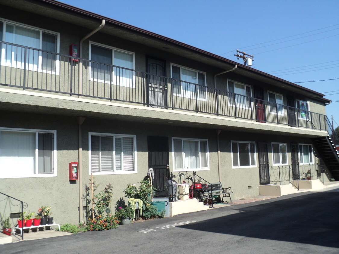 Foto del edificio - 1422 W Carson St