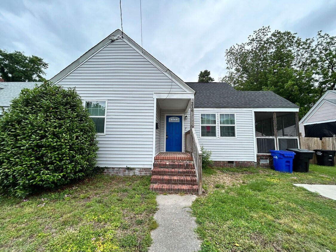 Primary Photo - Welcome to this beautiful home located in ...