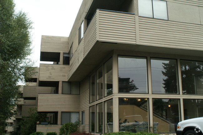 Otro - Edmonds Park Apartments