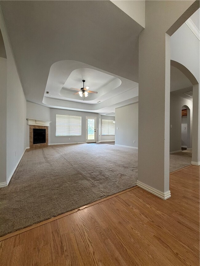 Building Photo - 2330 N Stonecrest Dr