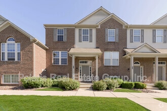 Building Photo - 8333 Clayhurst Dr