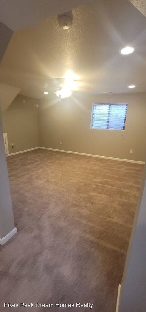 Building Photo - 3 br, 2 bath House - 1377 Keith Drive