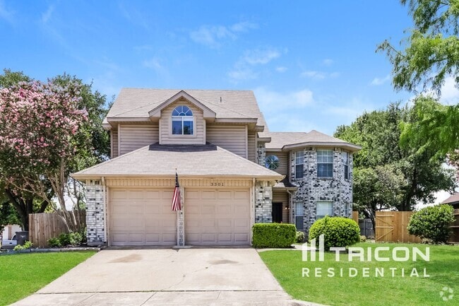 Building Photo - 3301 Plantation Ln