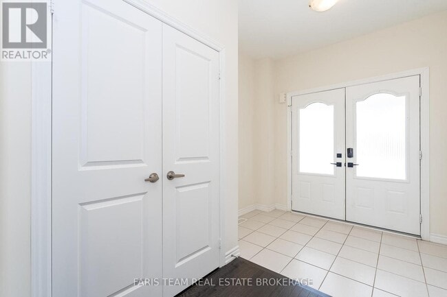 Building Photo - 175 Muirfield Dr