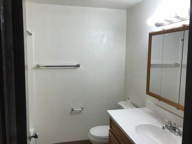 Building Photo - Woodland Park Apartments