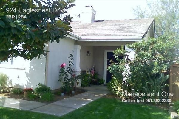 Primary Photo - 924 Eaglesnest Dr