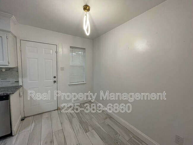 Foto del edificio - 1511 Cristy Dr