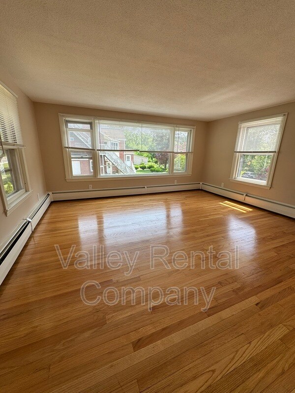 Foto del edificio - 70 Lyman St